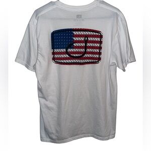 Size large Avid tshirt